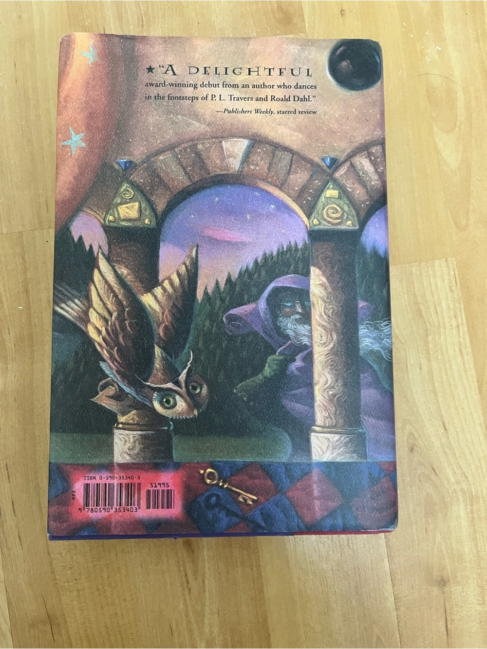 Harry Potter and the Sorcerer's Stone - Illustrated Cover (Purple/Gold) - Picture 2 of 4